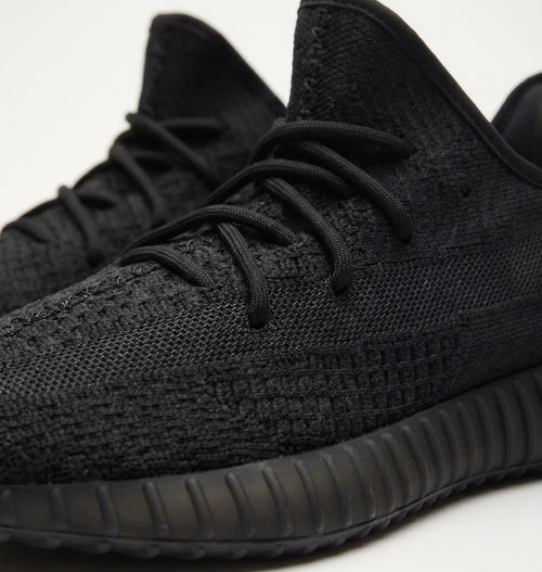 Adds Yeezy Boost 350 V2 "Onyx"