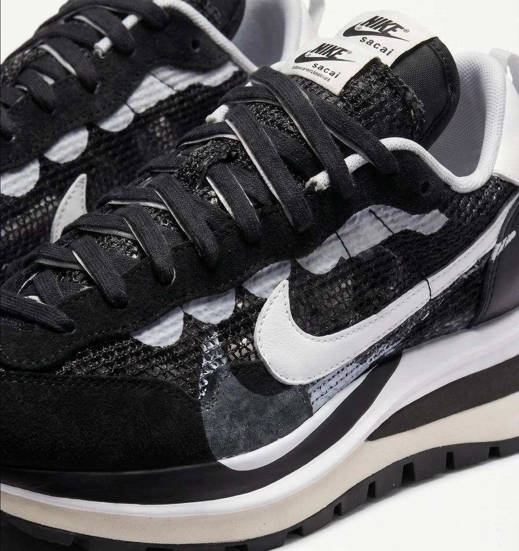Nk Sacai VaporWaffle "Black/White"