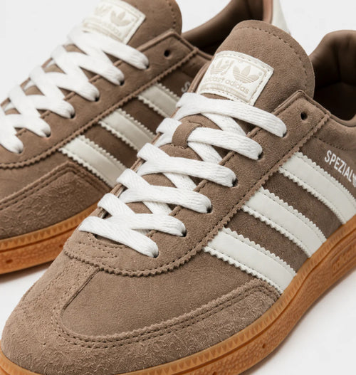 Adds Handball Spezial Café